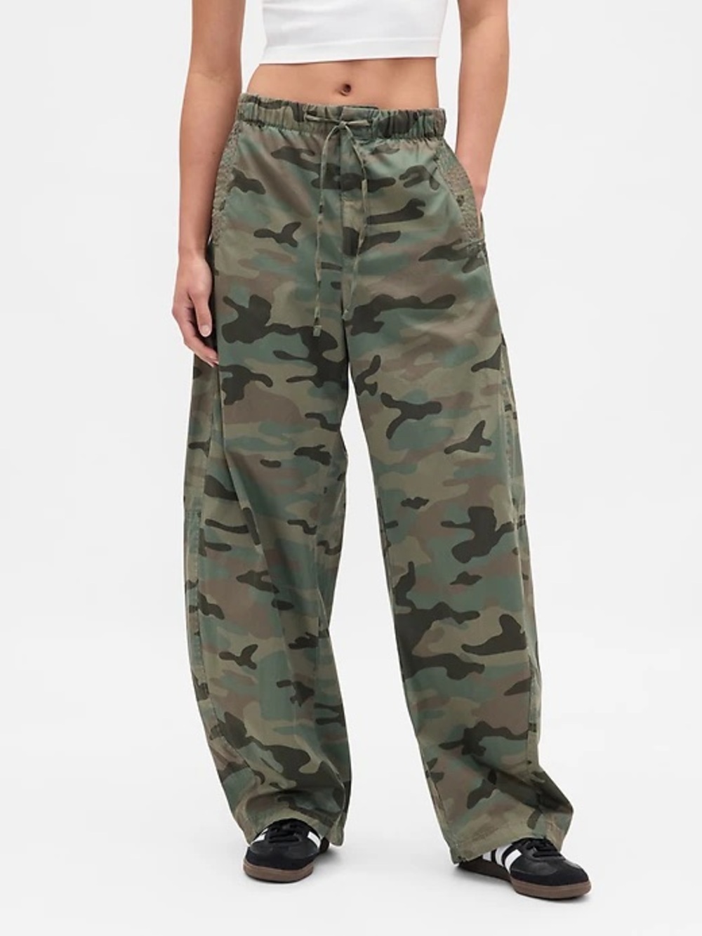 GAP Women's Green Camouflage Pants